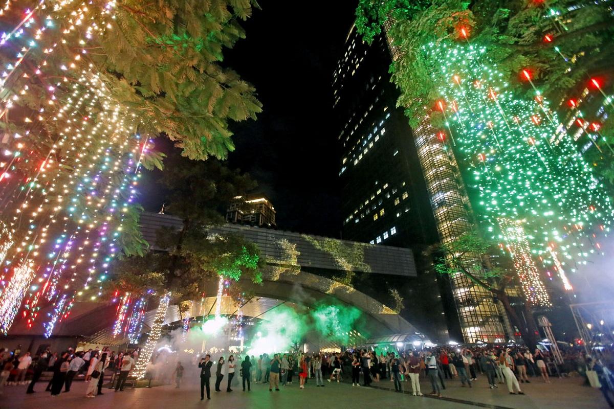 Ayala Triangle’s Festival of Lights opens Photos GMA News Online
