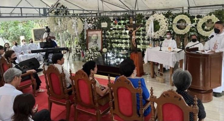 Marcos menghadiri misa untuk Pa di Libingan ng mga Bayani