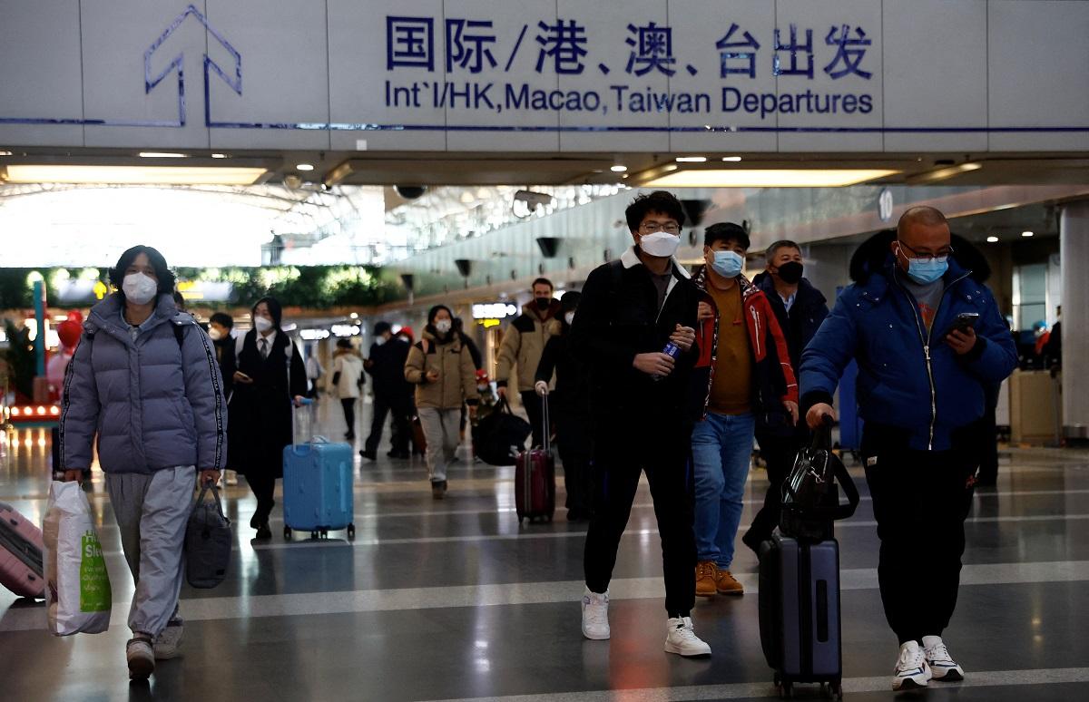 Ex-Health Secretary: No need to restrict entry of travelers from China