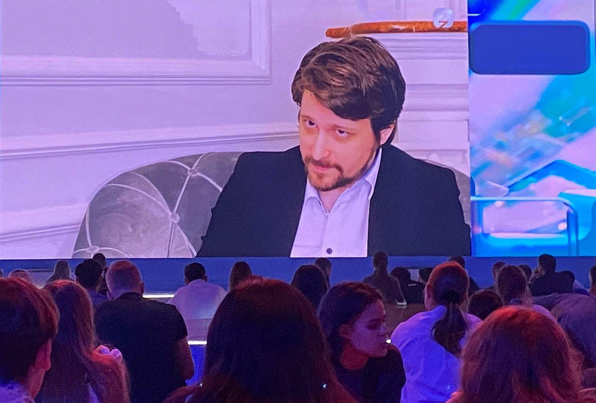 US whistleblower Snowden gets a Russian passport —report