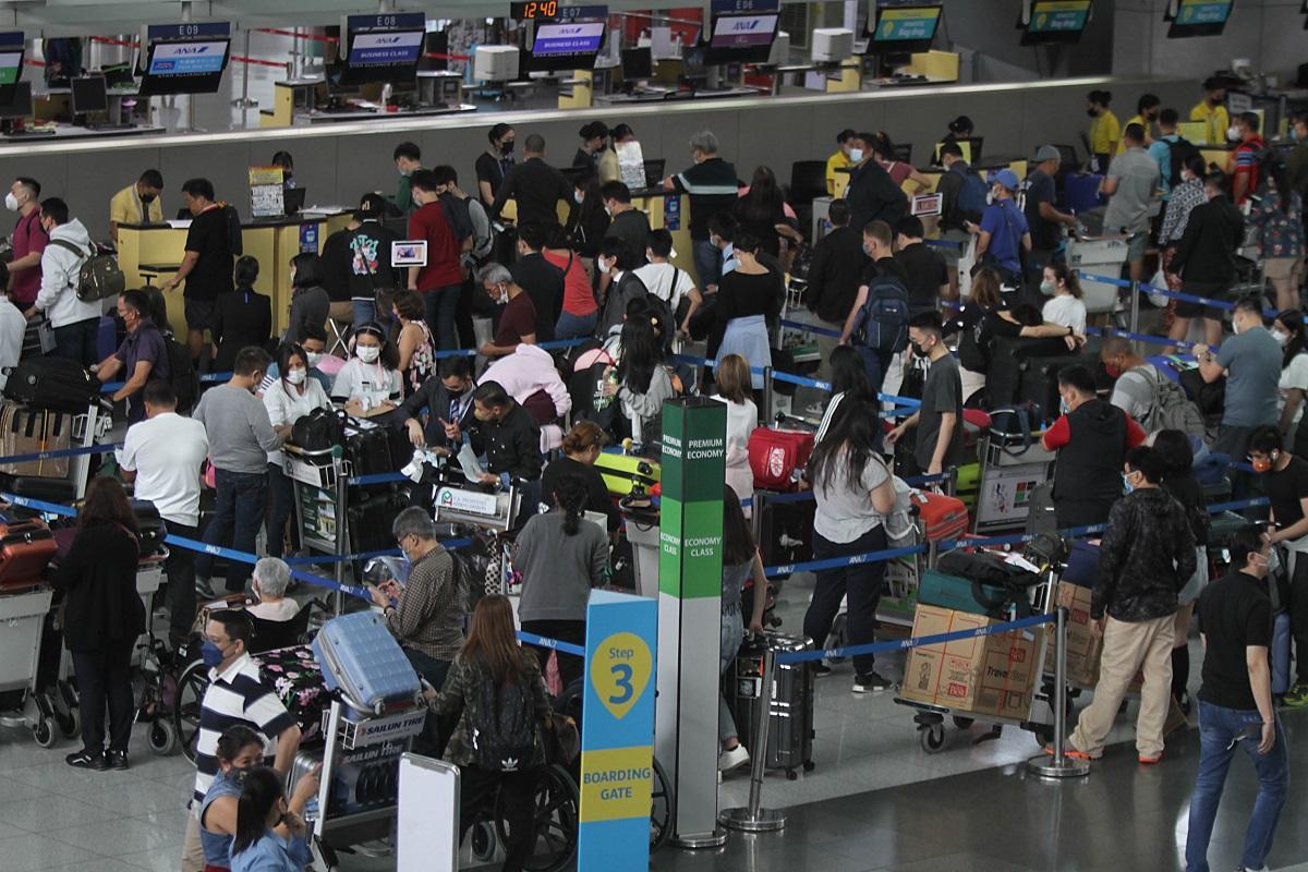 DOH orders ‘heightened surveillance’ of travelers amid COVID-19 surge in China