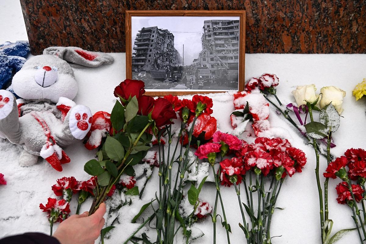 Four detained at Moscow memorial for Dnipro victims