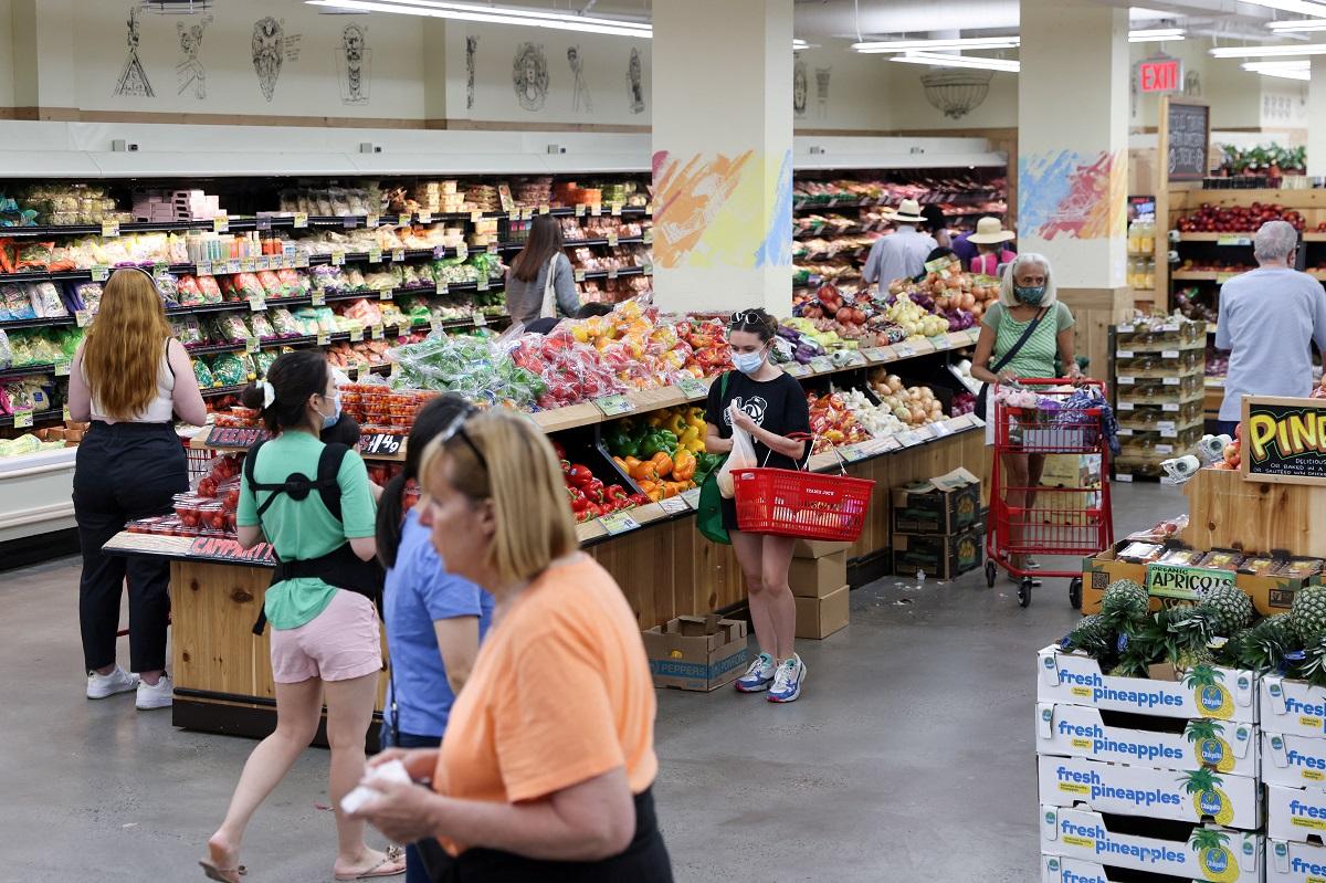 Kepercayaan konsumen AS tergelincir karena prospek yang tidak pasti —survei