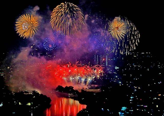 Join Philippines NYE Spectacular: Live Stream Manila's New Year's Eve Fireworks at SM Mall of Asia