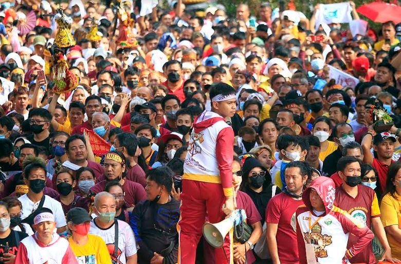 Black Nazarene feast draws over half a million faithful