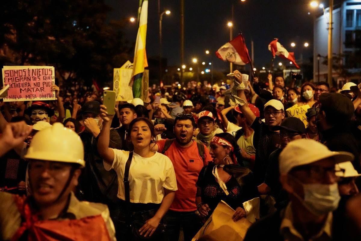 Peru arrests 200 in Lima; Machu Picchu ordered closed as protests flare ...