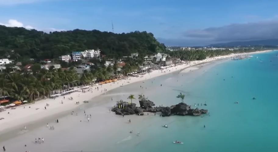 Breaking news: No parties, loud music allowed in Boracay on Good Friday --LGU thumbnail