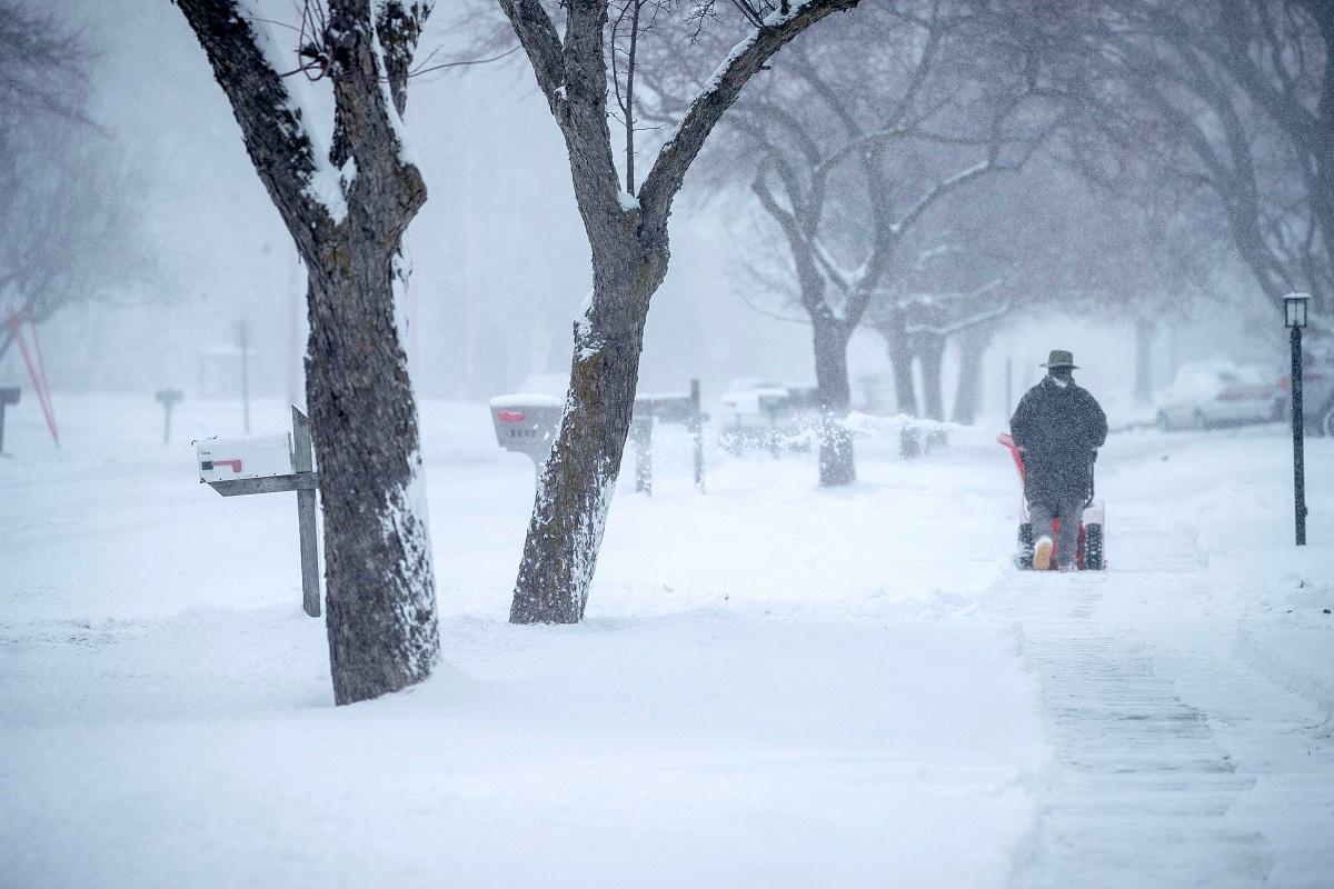 Dari LA ke Minneapolis, AS dilanda badai musim dingin yang parah