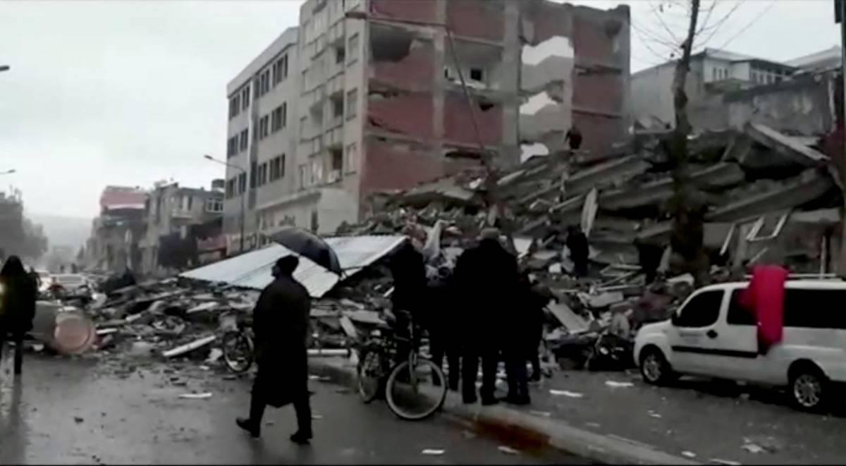 7.8-magnitude quake hits southern Turkey; at least 53 dead