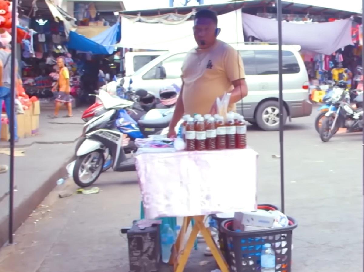 Pagtanggal ng kalyo at kulugo gamit ang dagta ng kasuy sa palengke ...