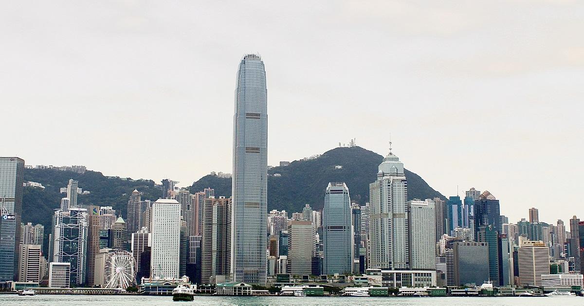 Massive fire hits Hong Kong high-rise construction site