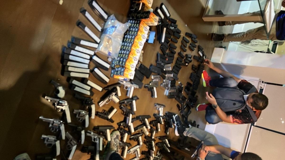 Authorities seize 84 firearms, hundreds of ammo in Makati | GMA News Online