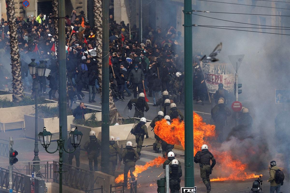 Clashes in Greece as thousands protest train tragedy