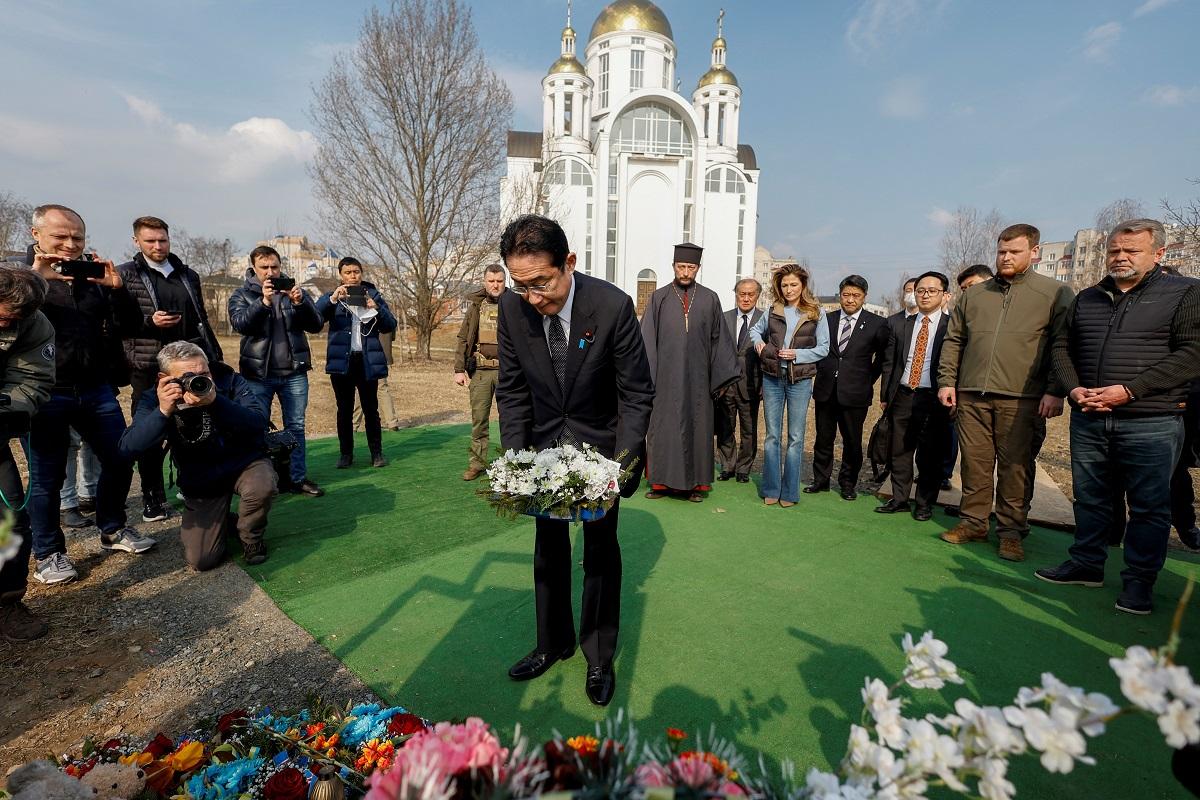 In Ukraine to offer solidarity, Japan’s Kishida tours Bucha massacre ...