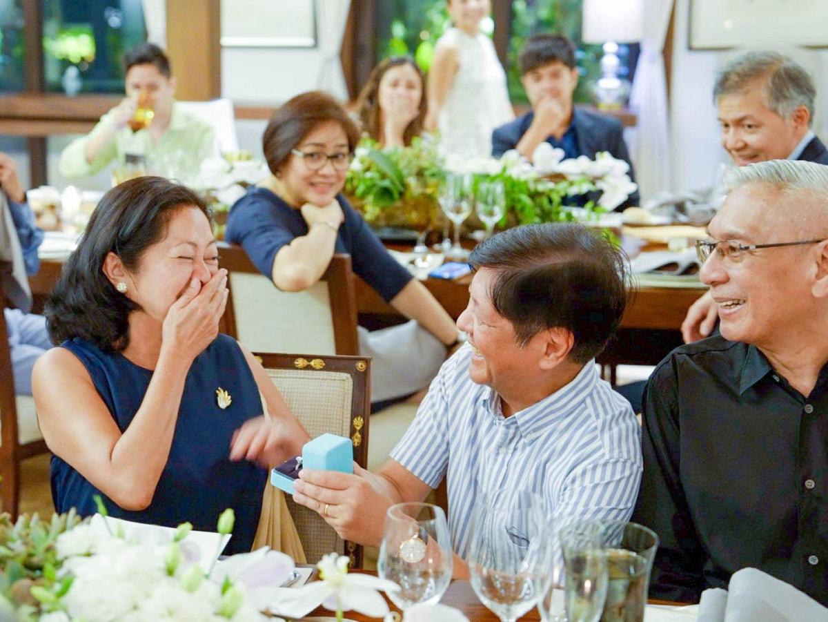 LOOK: Bongbong asks Liza to marry him again on 30th wedding anniversary