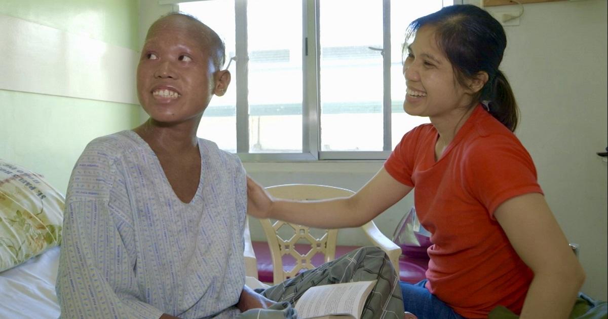 How is Daxen, the boy from Antique with a skin condition featured on KMJS?