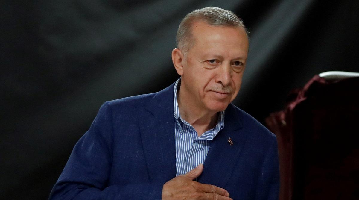 Turkey polls close with Erdogan favorite to extend 20-year rule