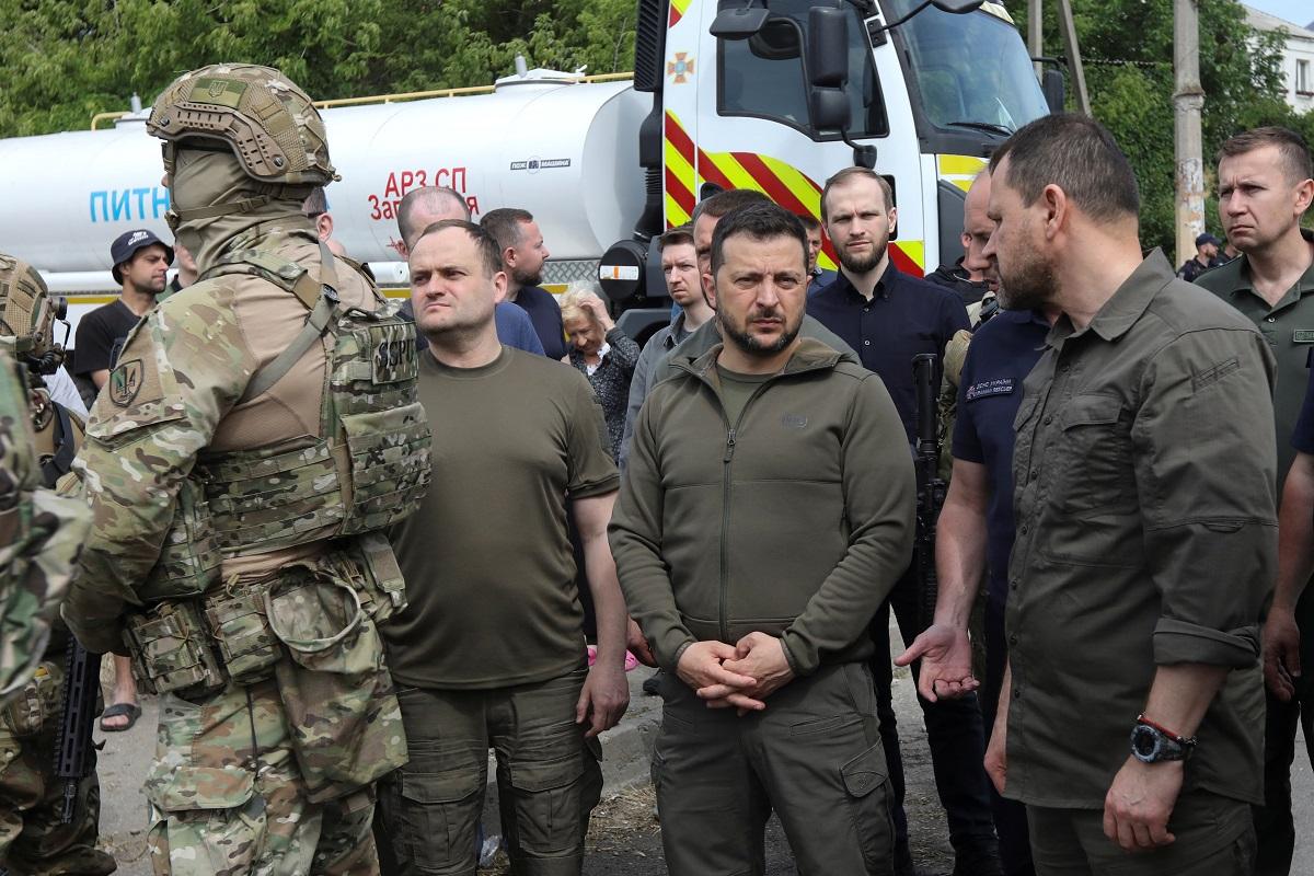 Zelenskiy visits flood-hit area after Kakhovka dam collapse