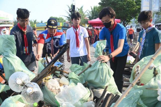 SM Prime engages with schools and youth organizations to do their share in taking care of the environment.