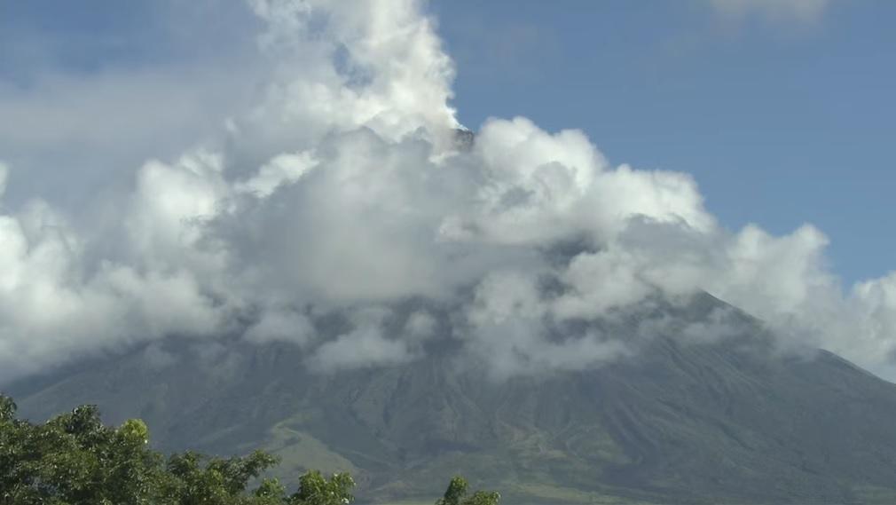 Mayon Volcano has had 265 rockfall events, 'very slow' lava flow