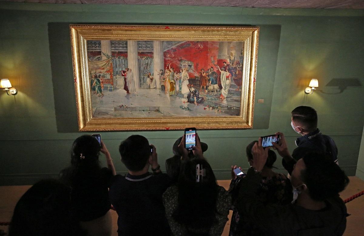 Museum visitors view newly recovered Juan Luna painting | Photos | GMA ...