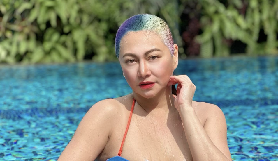 Rufa Mae Quinto dips in a pool with rainbow-colored hair thumbnail