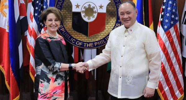 US ambassador Carlson meets Defense chief Teodoro