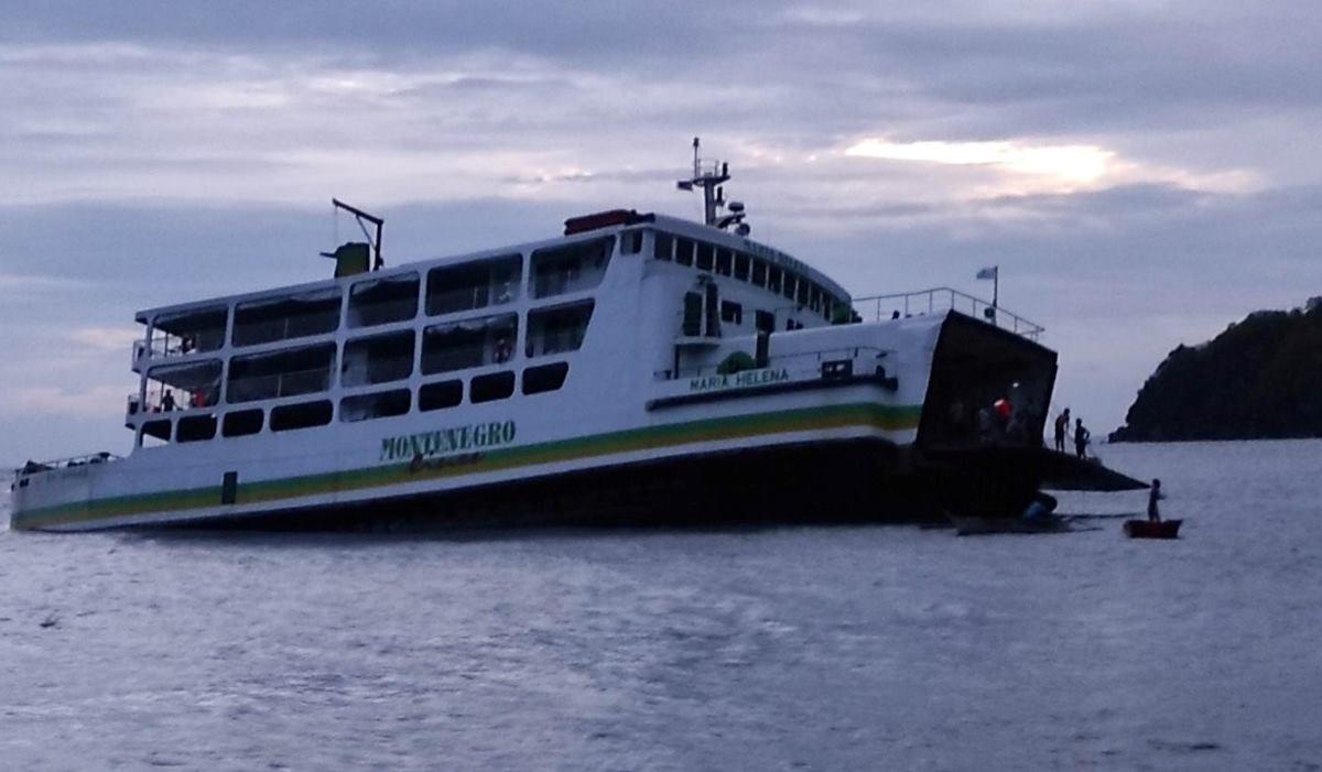 Passenger vessel tilted off Romblon shoreline –PCG