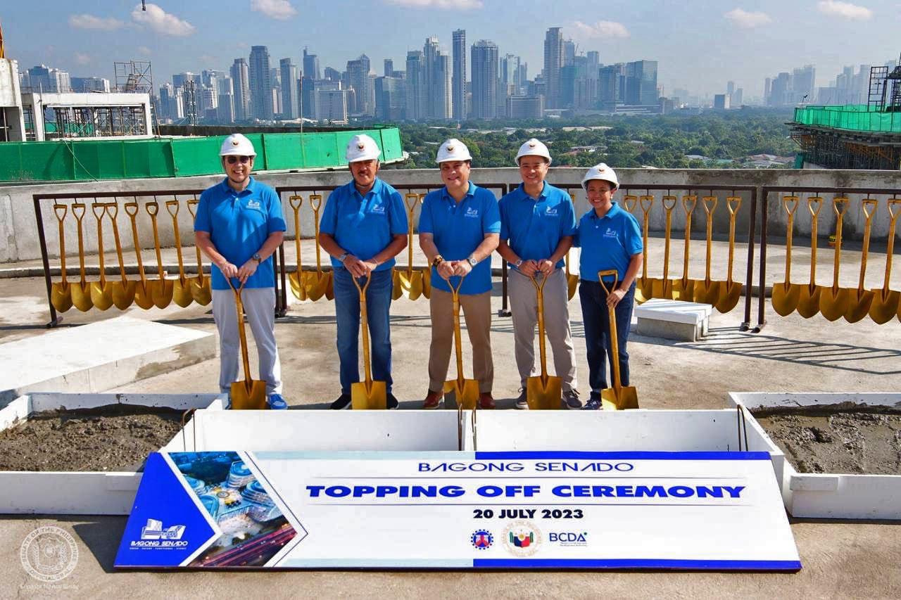 Senators lead topping-off rites for new Senate building in Taguig