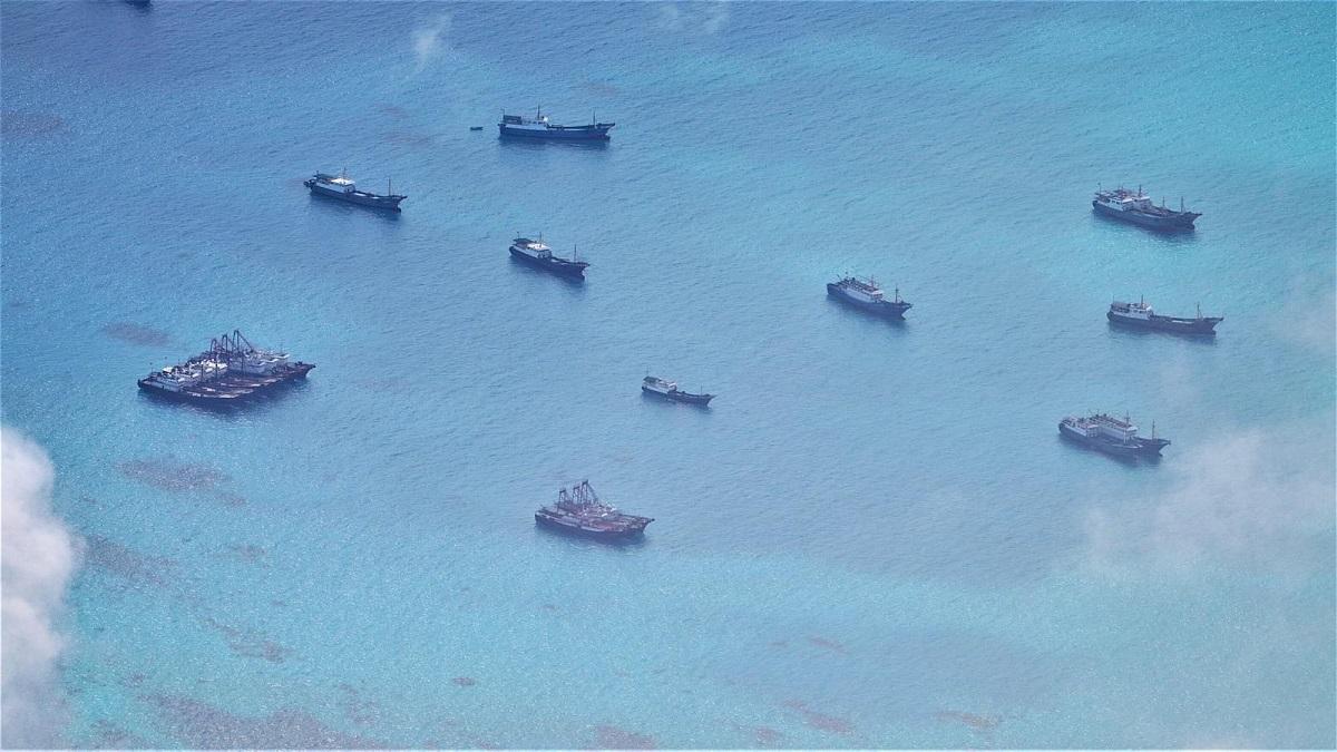 AFP: Chinese vessels swarm Iroquois Reef, Sabina Shoal in WPS
