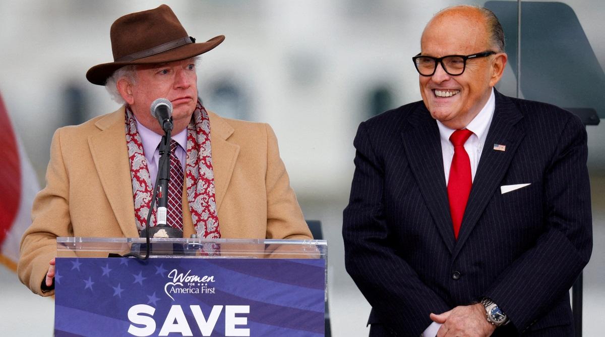 Giuliani surrenders in Trump election subversion case, 0,000 bond set