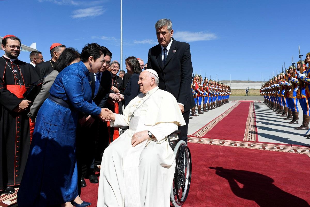 Pope wraps up Mongolia trip, says Church not bent on conversion