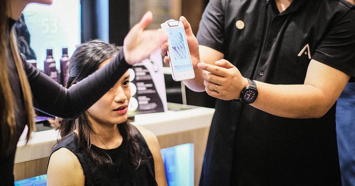 Aveda's newest pop-up store in Greenbelt 5 carries its own advanced hair and scalp analysis technology