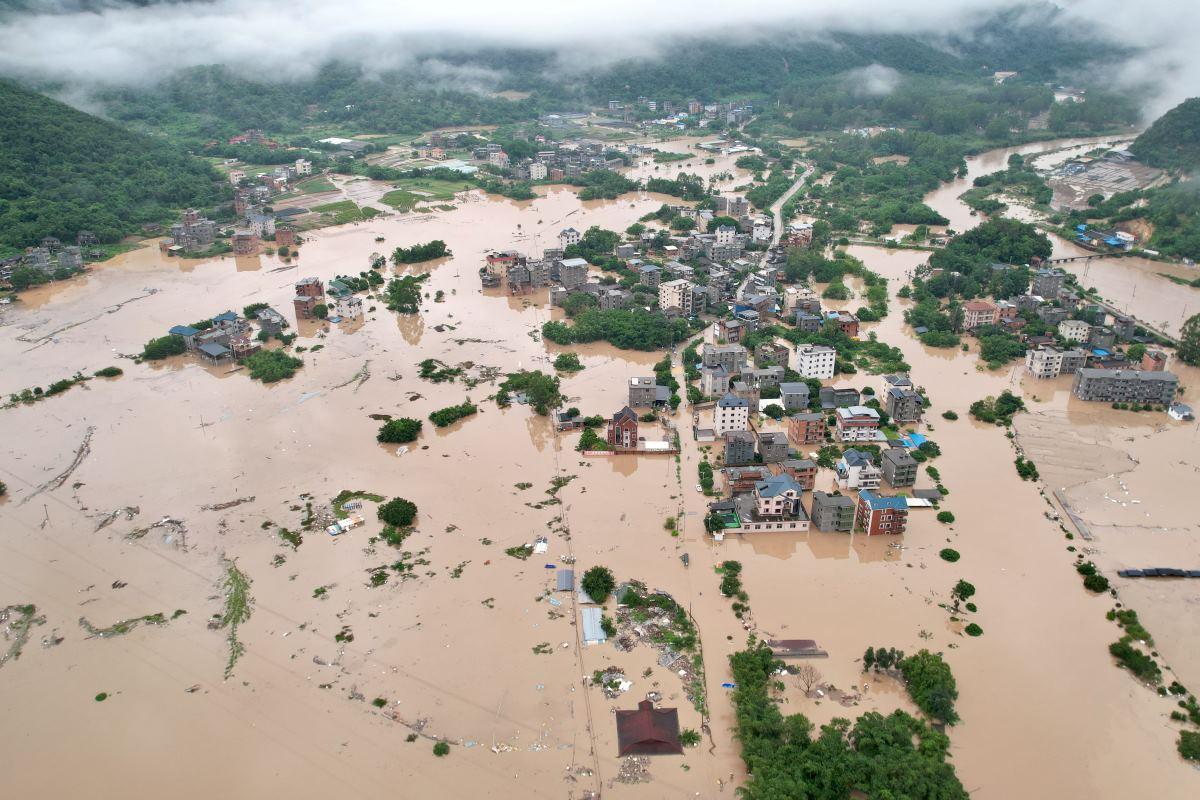 Remnants of Typhoon Haikui cause floods in southeastern China