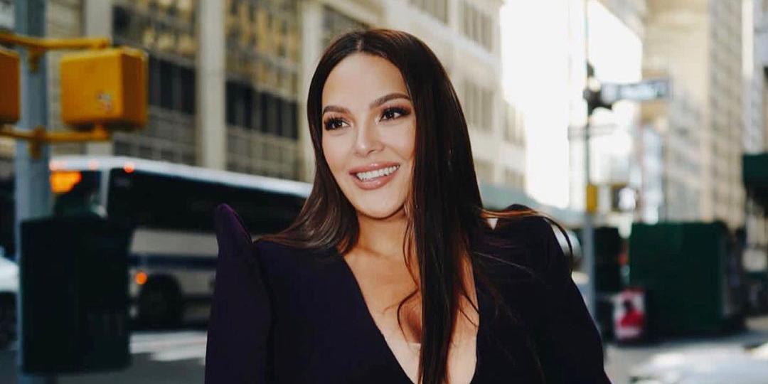 KC Concepcion struts around New York in traditional Filipiniana