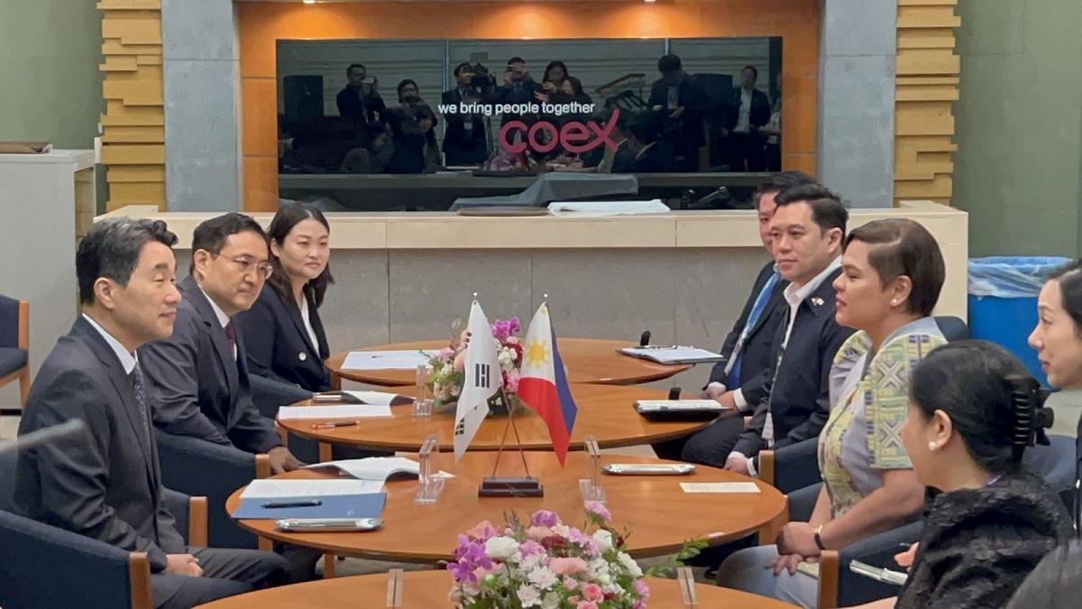 Vp Sara Meets With South Korea Education Minister In Seoul Gma News Online