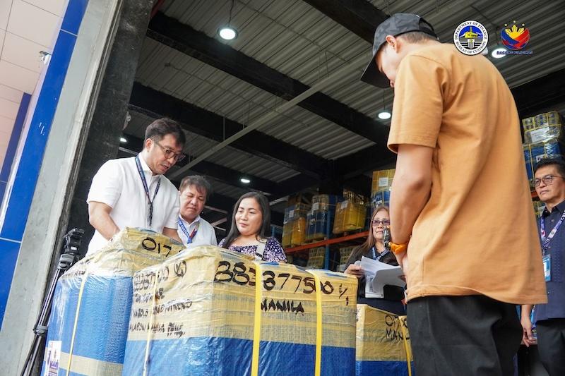 The BOC on has distributed 87 “abandoned” balikbayan boxes at a warehouse in Sta. Ana, Manila to their intended claimants.