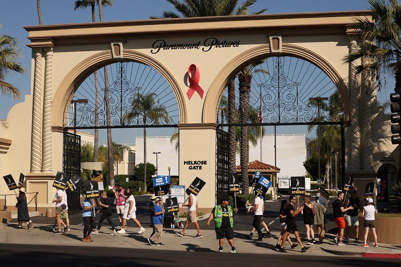 Don't dress as Barbie this Halloween, union asks striking actors