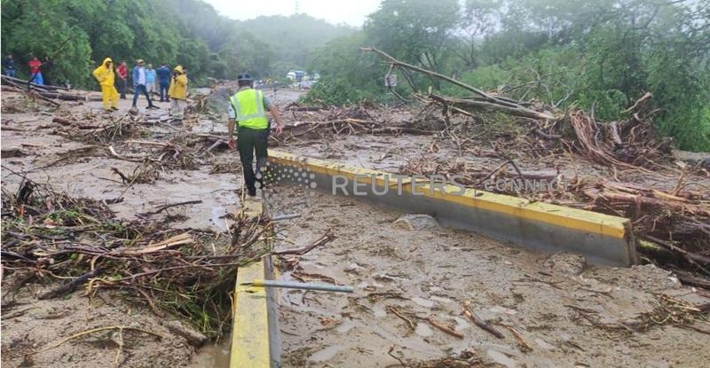 Hurricane Otis batters Mexico's Acapulco after hitting as Category 5 storm