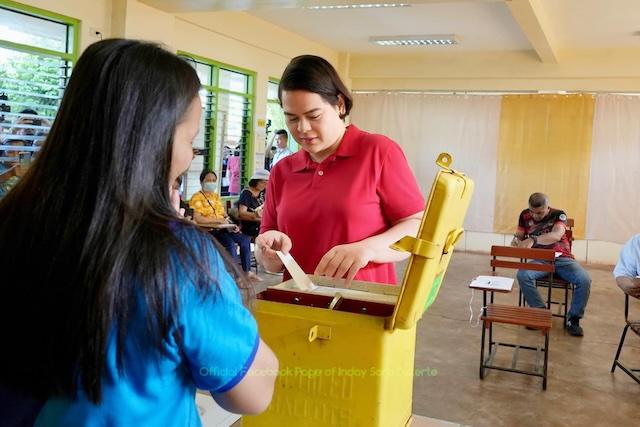 Vice President Sara Duterte on Monday morning cast her vote for the 2023 BSKE in her hometown in Davao City.