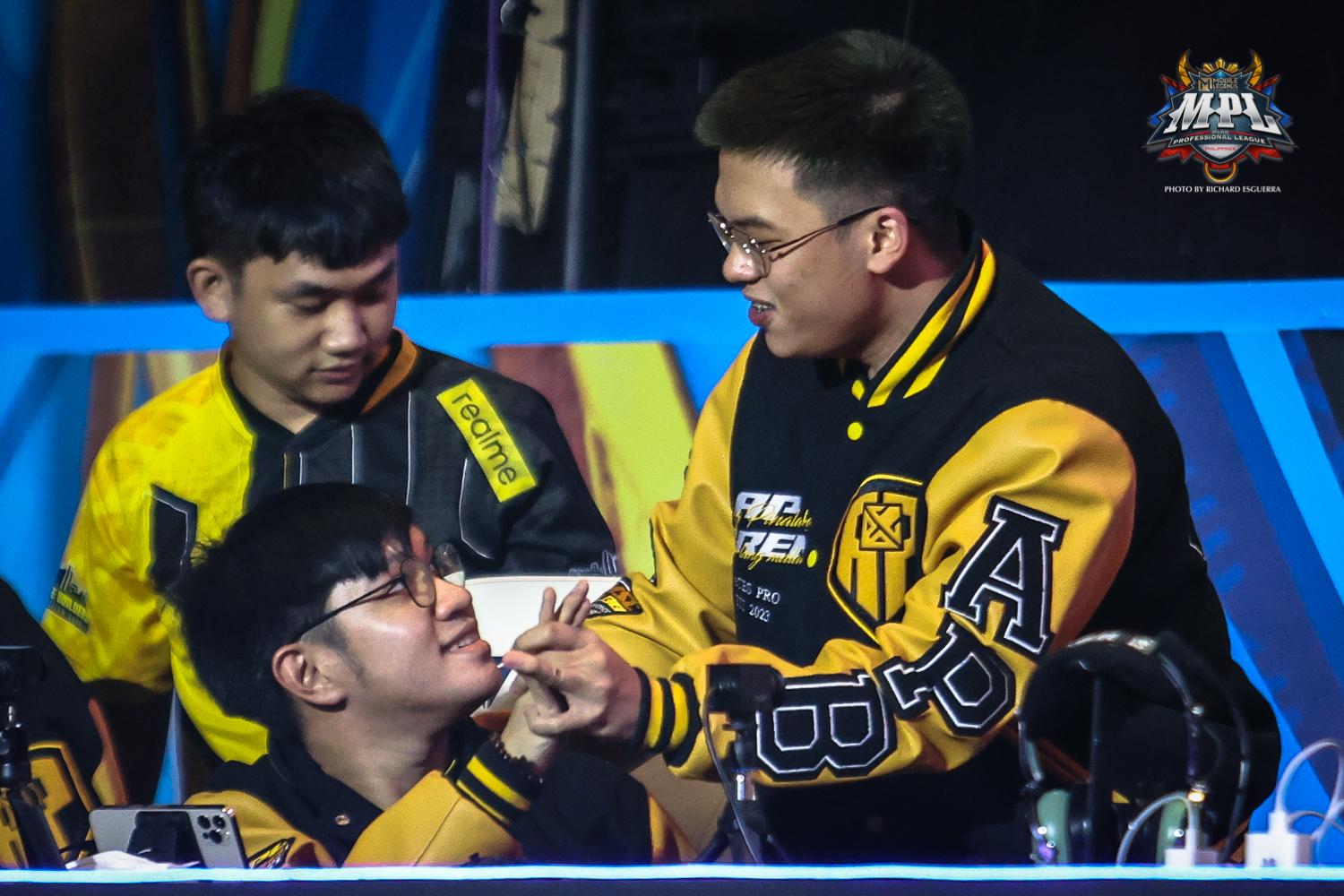 AP Bren sweeps Blacklist to punch MPL grand finals berth, M5 World Championship ticket