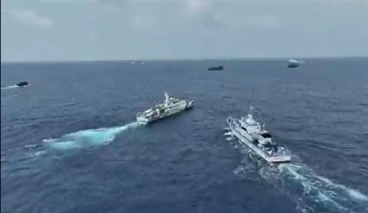 Chinese vessel made 'dangerous maneuvers' vs. latest PH resupply mission --Zubiri thumbnail