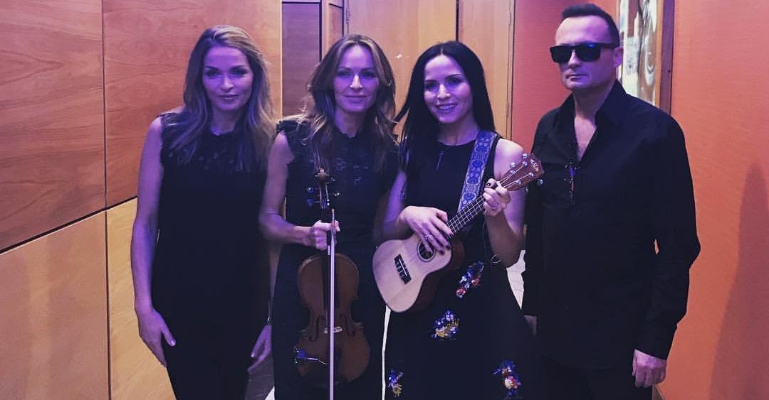 Jim, Caroline, Andrea, and Sharon Corr of The Corrs