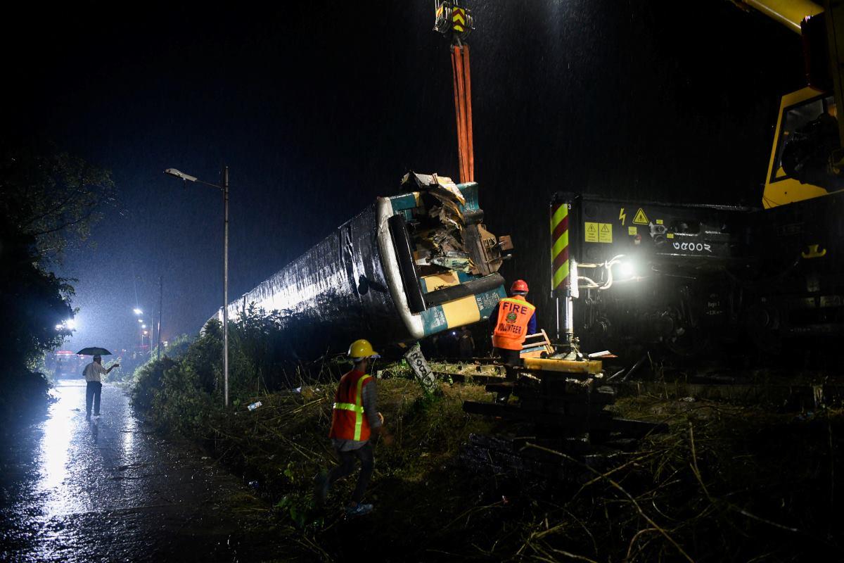 Bangladesh train accident 
