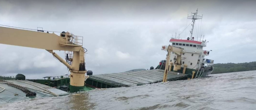 PCG rescued 17 crewmen of the Viet Hai Star off Balabac Port in Palawan