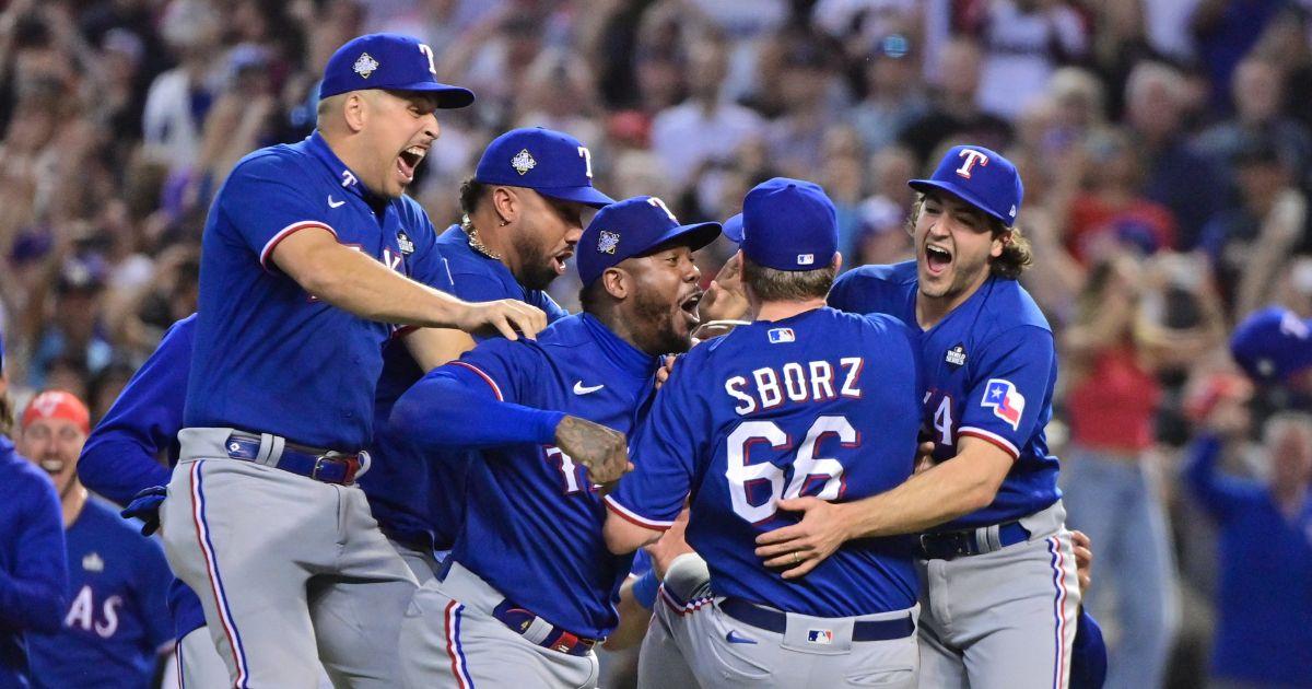 Rangers down D-backs in Game 5 for first World Series title