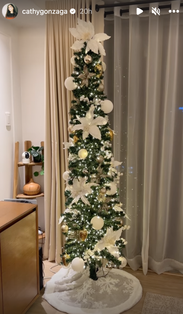 Alex Gonzaga's slim minimalist Christmas tree