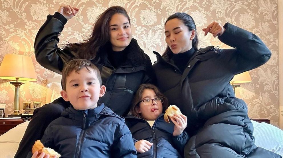 Pia Wurtzbach bonds with sister, niece, and nephew in London