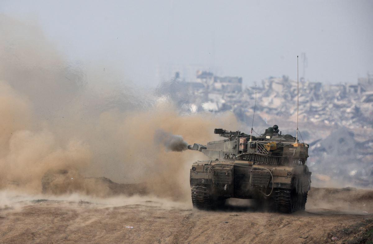 Fighting between Israeli forces and Hamas rages