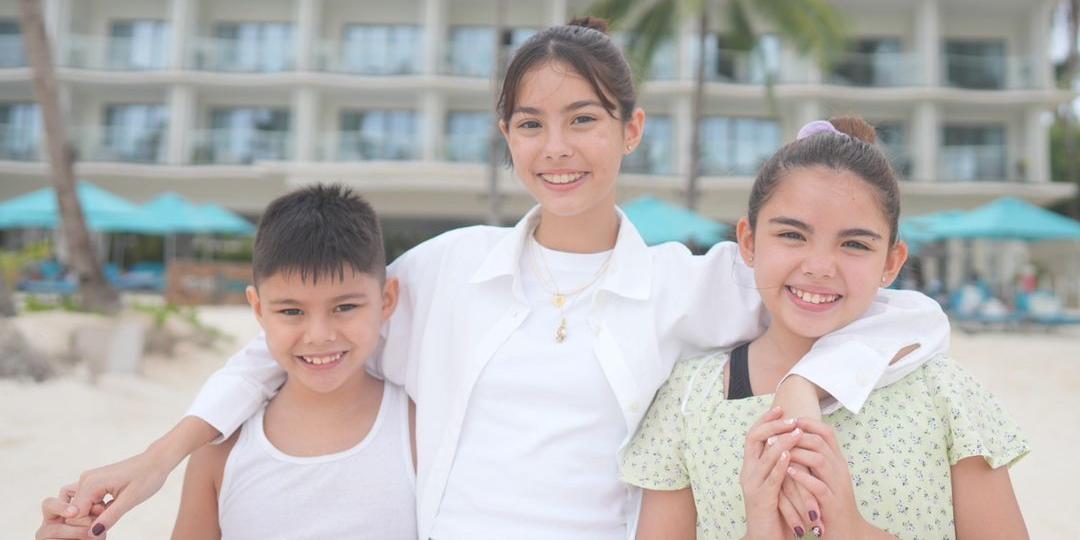 Chesca Garcia heads to Boracay with kids for Christmas break